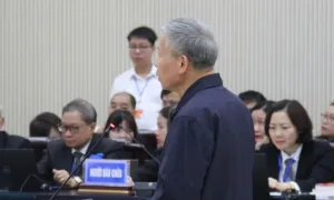 Cựu bí thư Bắc Ninh bị tuyên hơn 4 năm tù vì nhận hối lộ Cựu bí thư Bắc Ninh bị tuyên hơn 4 năm tù vì nhận hối lộ