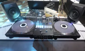 Mixer tiền tỷ, bàn DJ trăm triệu tại Plase Show 2024