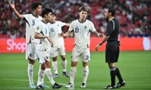 Báo Thái Lan: 'VAR điên rồ đúng như ASEAN Cup' Báo Thái Lan: 'VAR điên rồ đúng như ASEAN Cup'