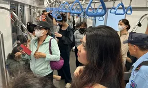 Hai cơn mưa trái mùa 'làm khó' metro Bến Thành - Suối Tiên