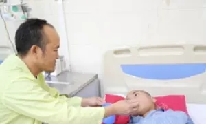 Vừa hồi sức vừa hóa trị cứu thiếu niên 17 tuổi trong tình thế 'nghìn cân treo sợi tóc'